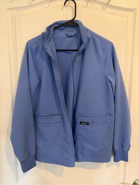 JAANUU Ceri Essential full zip scrub jacket w pockets size small ceil blue